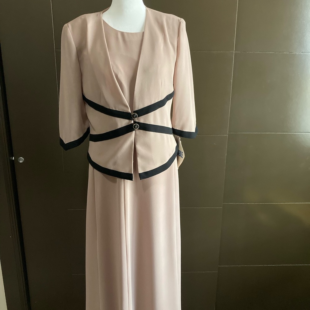 Danny & Nicole Beige and Black Long Sleeve Dress